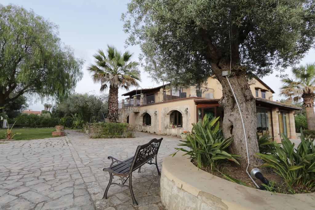 B&B Casale Siciliano Di Miryam Tiralongo Avola Eksteriør bilde